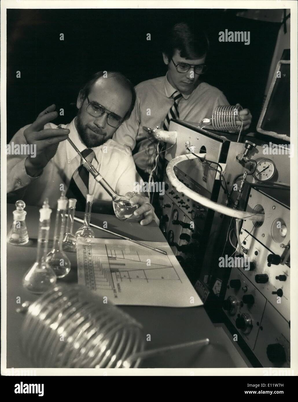 May 05, 1980 - Trace amount of organic compounds weighing as little as a few billionths of a gram have been automatically identified by a sophisticated analytical system invented at the General Electric Research and Development Center, Schenectady, N.Y. the GE system - which involves two gas chromatographs (at right), a mass spectrometer, and ''smart'' electronics - provides analytical chemists with an important new tool for pinpointing infinitesimal amounts of organic solids, liquids, and gases in samples. Inventors Dr. Woodfin V. Ligon (left) and Ralph T Stock Photo