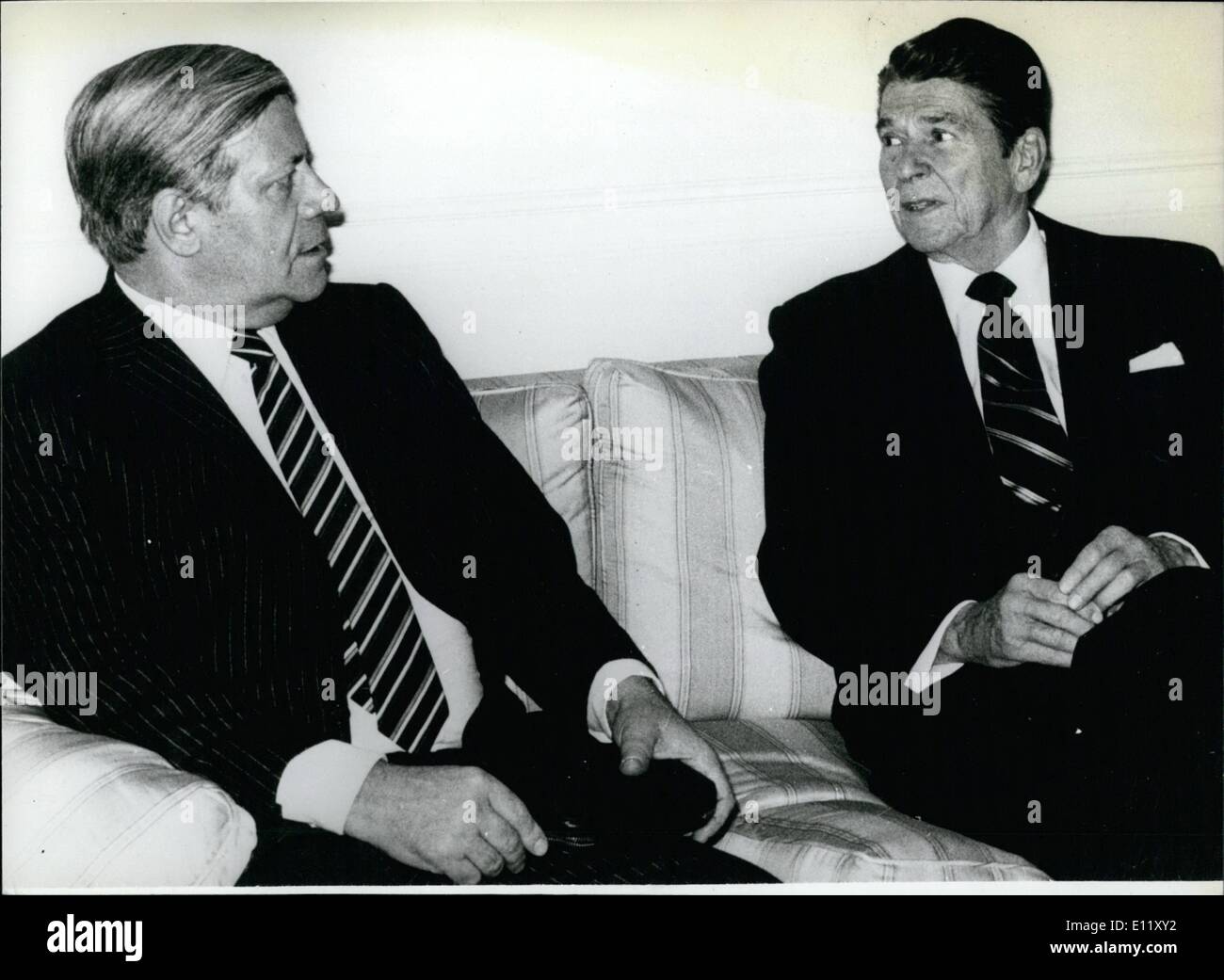 Nov. 11, 1980 - As the first foreign leader of the government on November 20th. 1980 the West German Chancellor Helmut Schmidt met Ronald Reagan after his election to the American President. OPS:- Helmut Schmidt (left) during a talk with Ronald Reagan (right) in Washington. Stock Photo