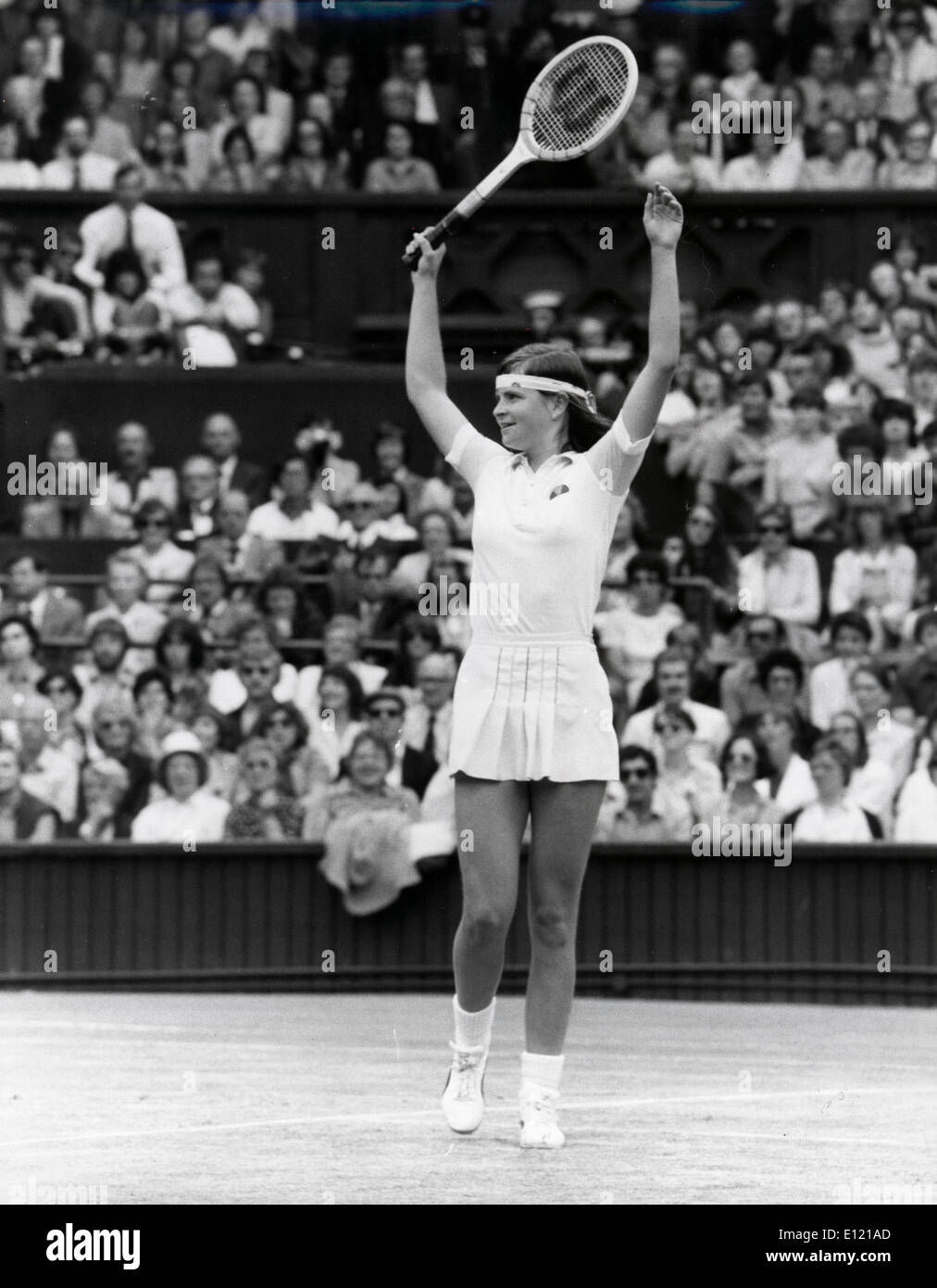 Tennis Star HANA MANDIKOVA (OZ) throws her arms in the air after beating Miss Navratilova (USA), ladies semi-finals at Wimbledon Stock Photo