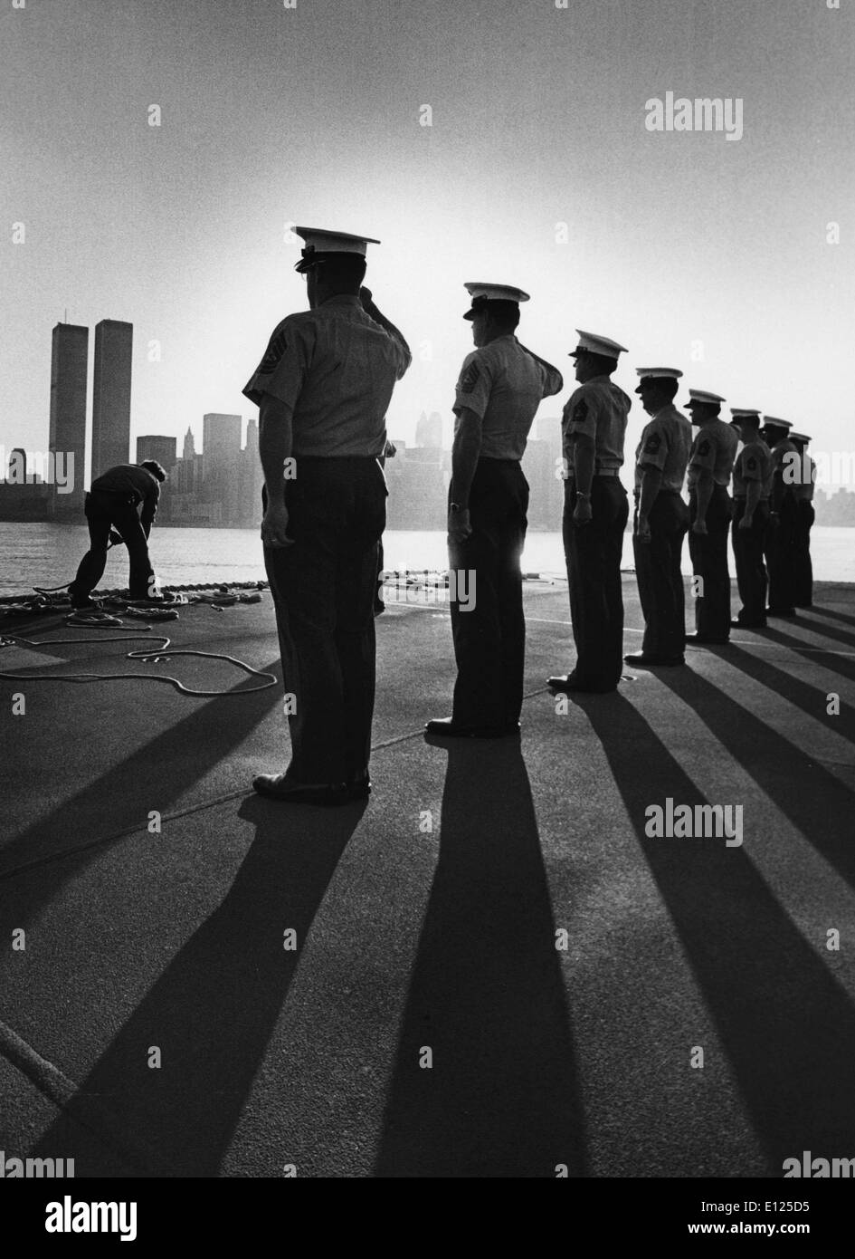 Sep 08, 1995; New York, NY, USA; US Navy officers slaute as thier ship in released from the dock. Photo shows World Trade Towers in background.. (Credit Image: KEYSTONE Pictures USA/ZUMAPRESS.com) Stock Photo
