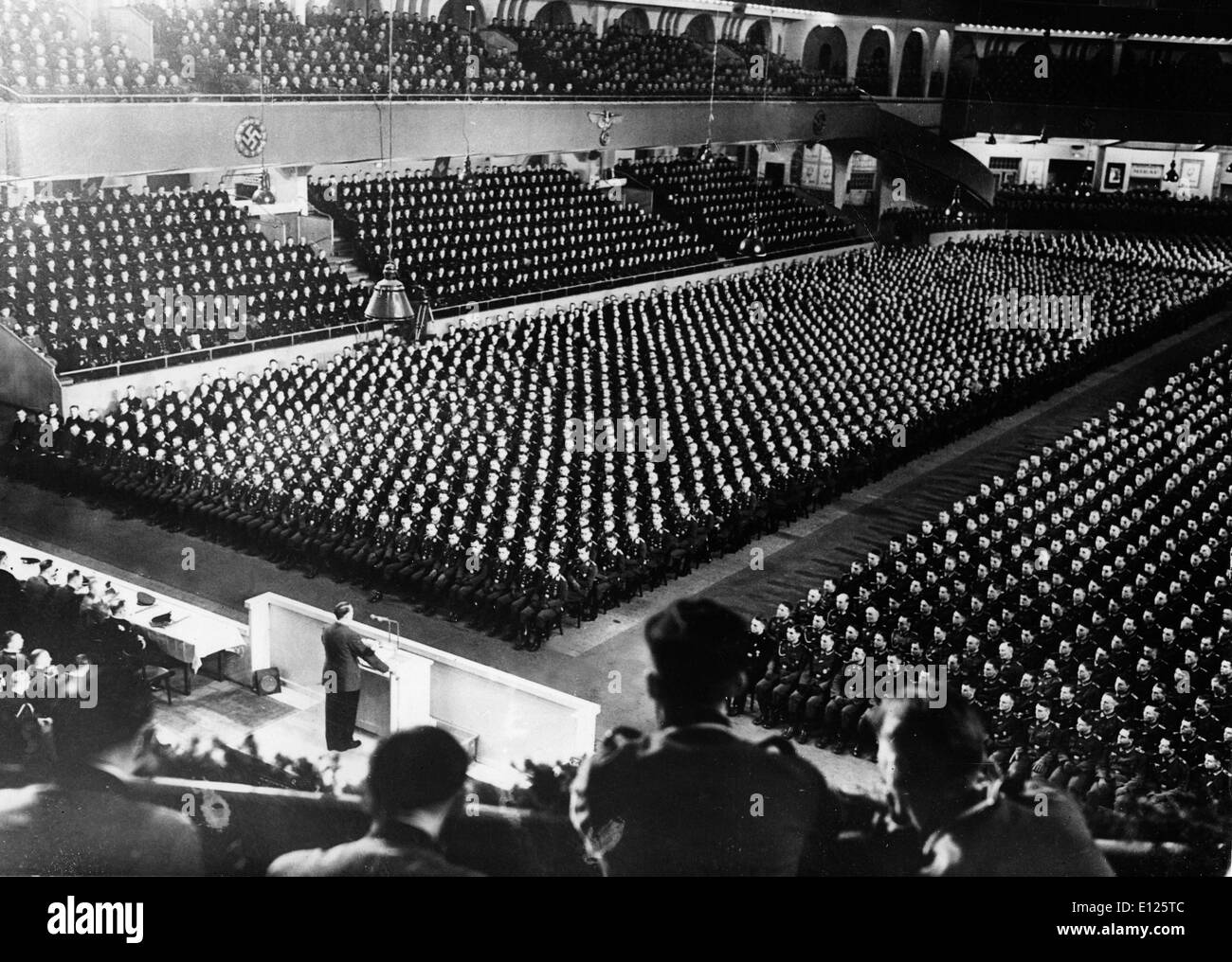 Jan 25, 2005; Berlin, GERMANY; (File Photo. Date Unknown) ADOLF HITLER speaking to a crowd of Nazi followers in Germany..  (Cred Stock Photo