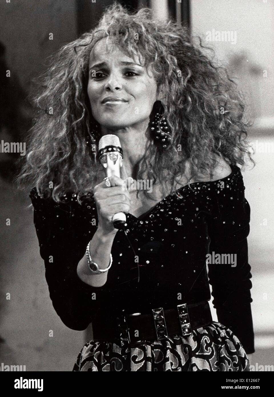 With Shari Belafonte High Resolution Stock Photography and Images - Alamy