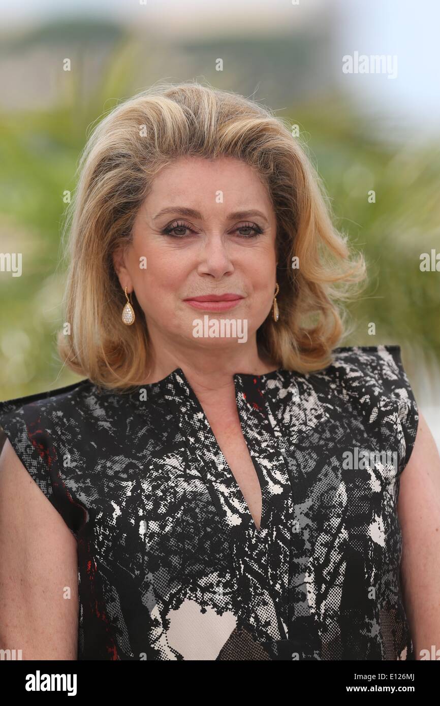 Cannes, France. 21st May, 2014. French actress Catherine Deneuve poses during the photocall for 'L'Homme Qu'On Aimait Trop' (In The Name of My Daughter) at the 67th annual Cannes Film Festival, in Cannes, France, 21 May 2014. The movie is presented out of competition at the festival which runs from 14 to 25 May. Photo: Hubert Boesl/dpa NO WIRE SERVICE/dpa/Alamy Live News Stock Photo