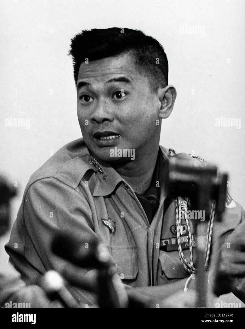Major general ton that dinh hi-res stock photography and images - Alamy