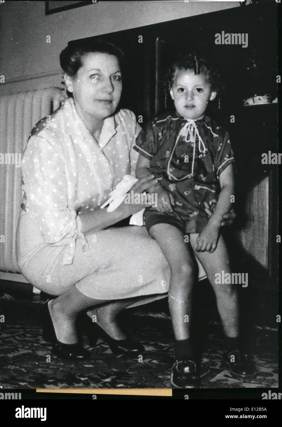 Dec. 09, 2011 - Marcelle Abbas. is considered the future First Lady of Algeria. Marcelle Abbas, consort of the Prime Minister Ferhat Abbas is seen here with her niece. Keystone Munich, Oct. 29, 1959 Stock Photo
