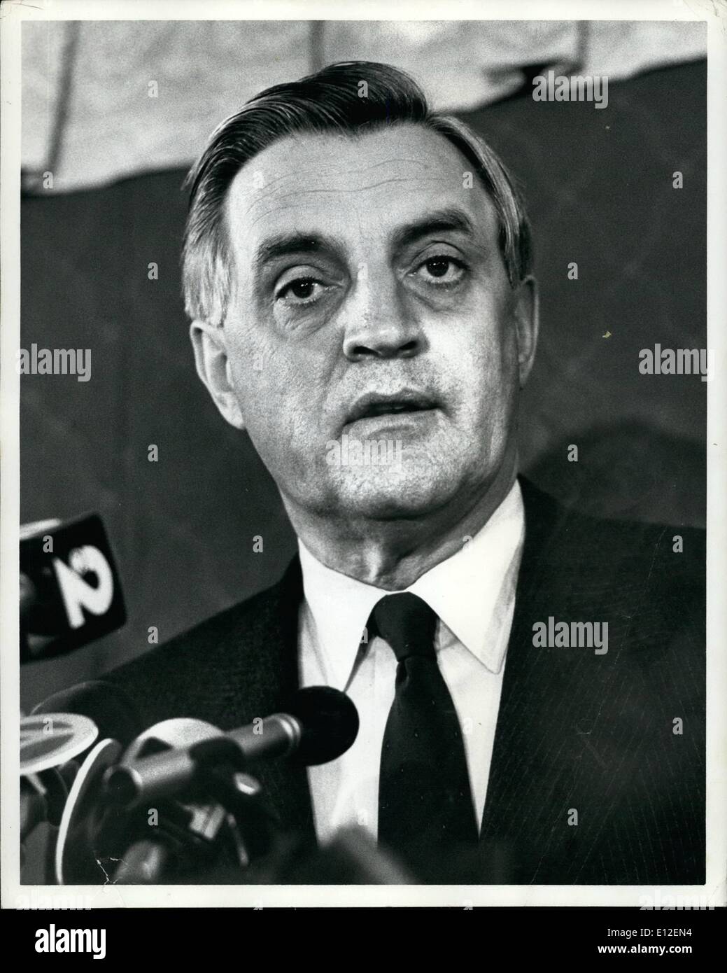 Dec. 21, 2011 - Democratic Presidential Candidate Walter Mondale stopped off in New York city just long enough to be endorsed by New York Attorney General Robert Abrams at a news-conference held at the Hilton Hotel. OPS:- Walter Mondale during the press conference. Stock Photo