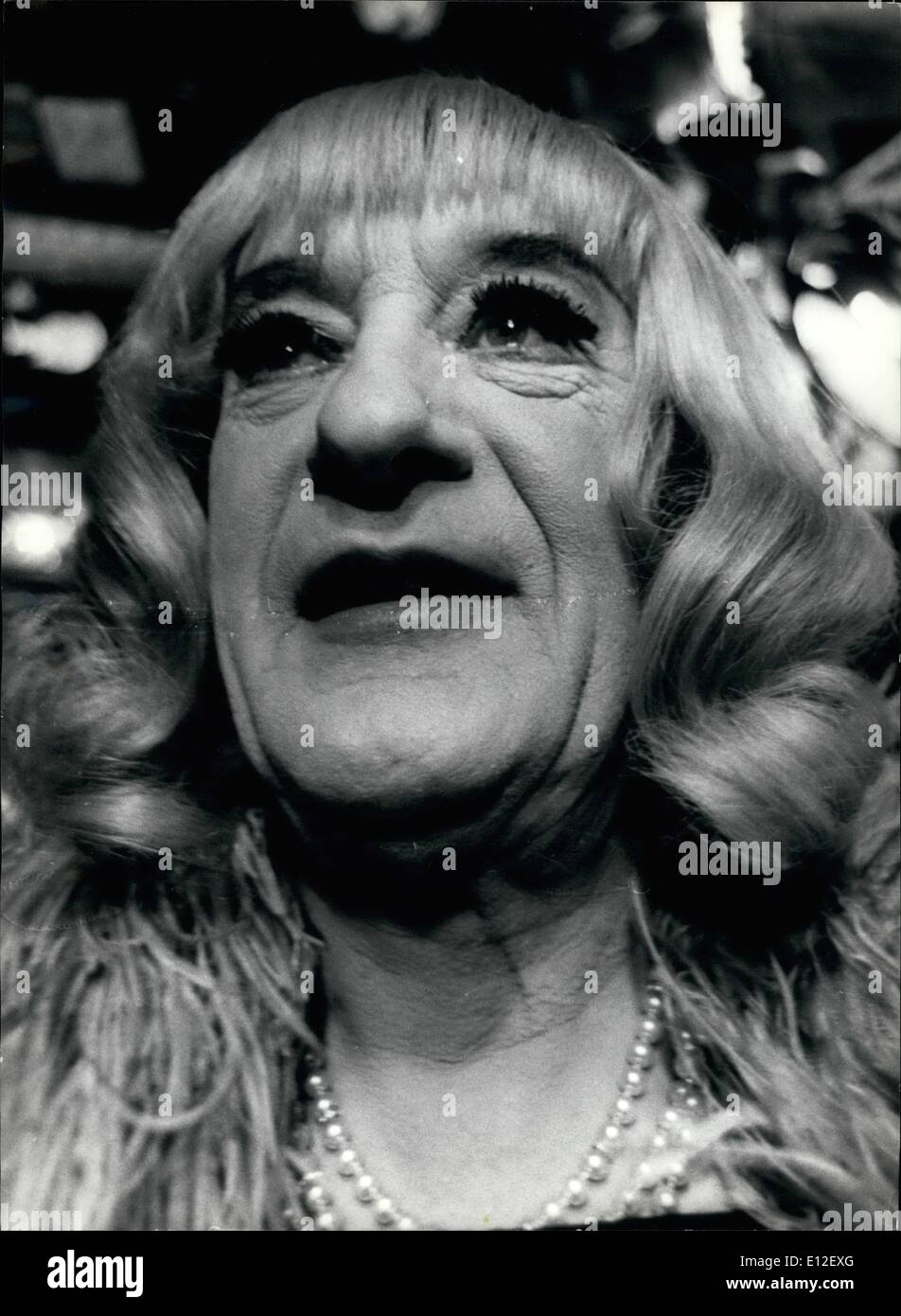 Кэролайн старди. Кэролайн старди. Андре юнебель. Кэролайн форбс. Caroline graves.