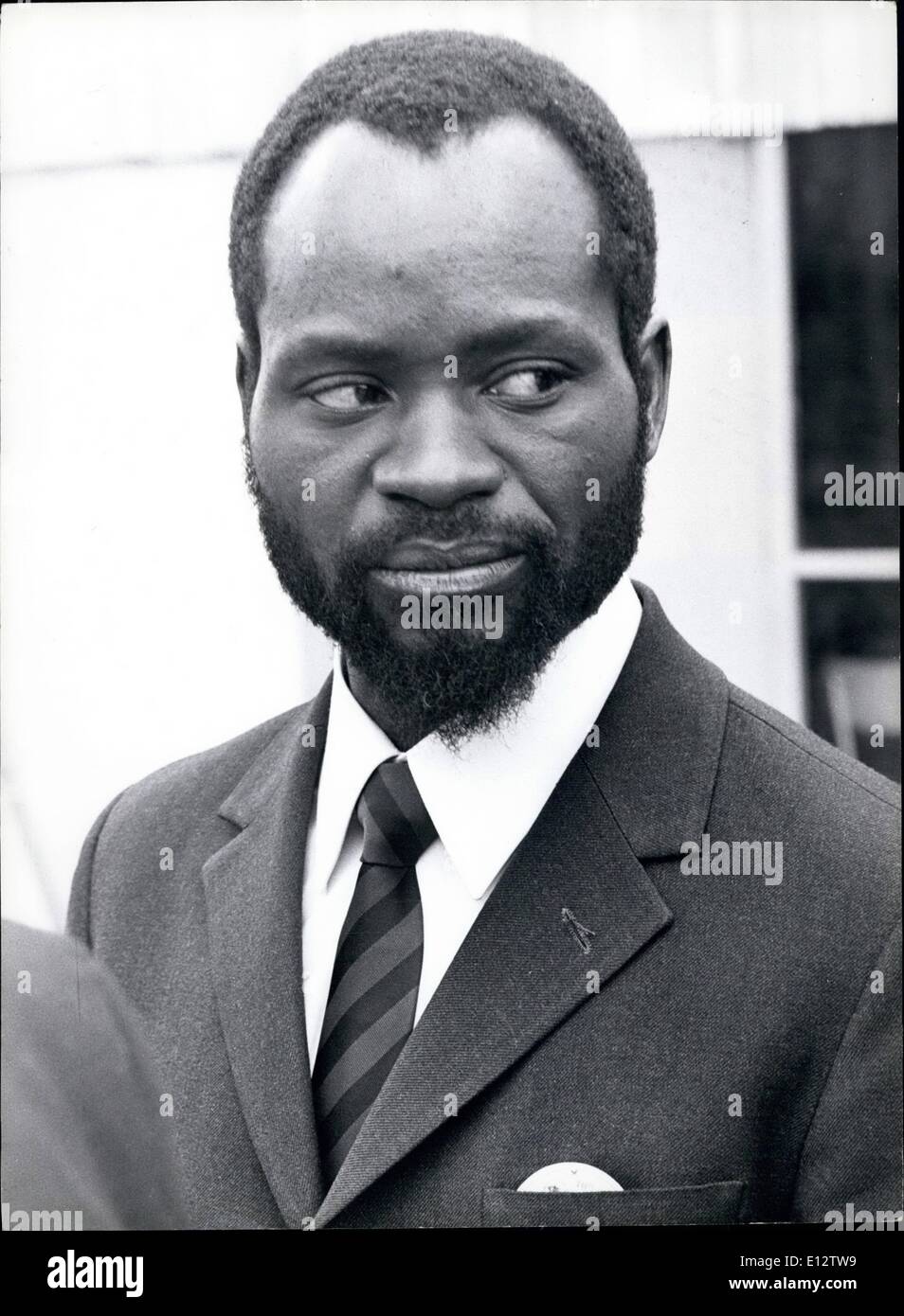 Feb 24 2012 Samora Machel President Of Frelimo Born 1935 Trained As Male Nurse Organised Training Camp Stock Photo Alamy