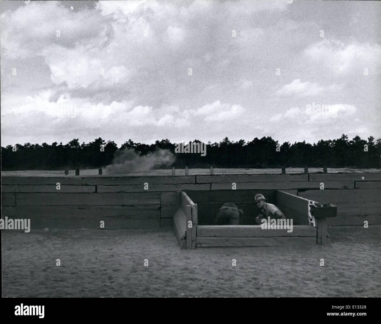 Fort dix training hi-res stock photography and images - Alamy