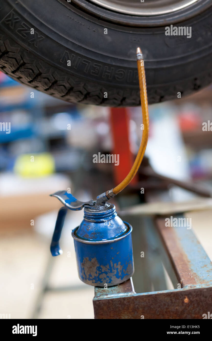 Oil dispenser hires stock photography and images Alamy