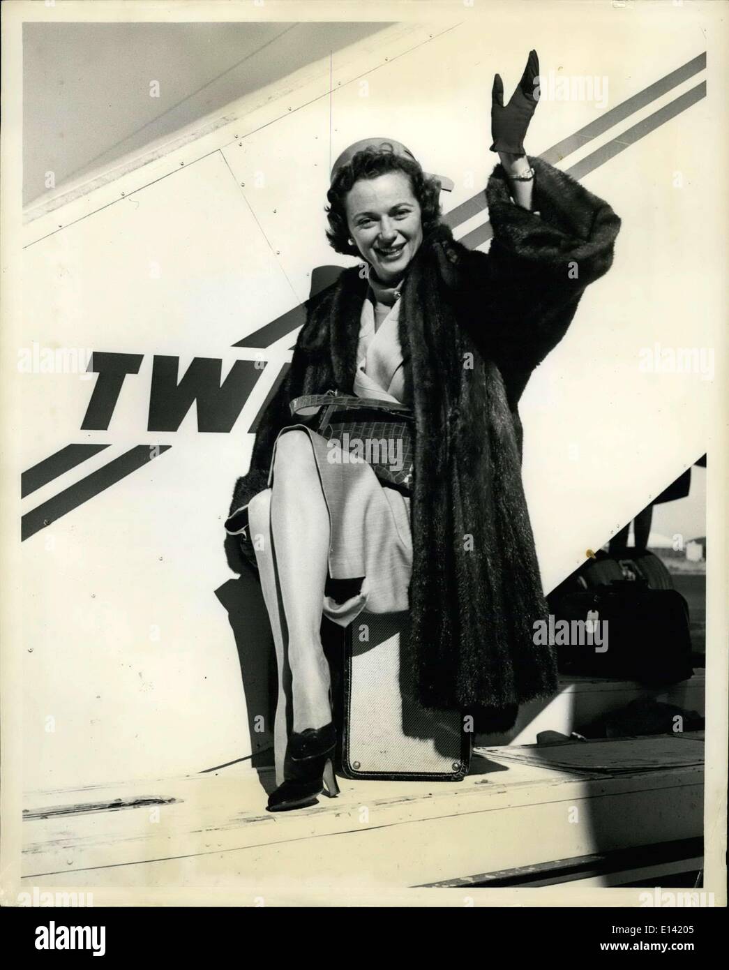 Mar. 31, 2012 - Television Star Jan Clayton Is Shown On Her Arrival Here Today Aboard A TWA Sleeper From Los Angeles. Star Of The TV Show ''Lassie'', Miss Clayton Is In Town For Several Guest TV Appearance. She Will Meet Executives Of The Firm Which Sponsors Her Show, Campbell Sours. Stock Photo