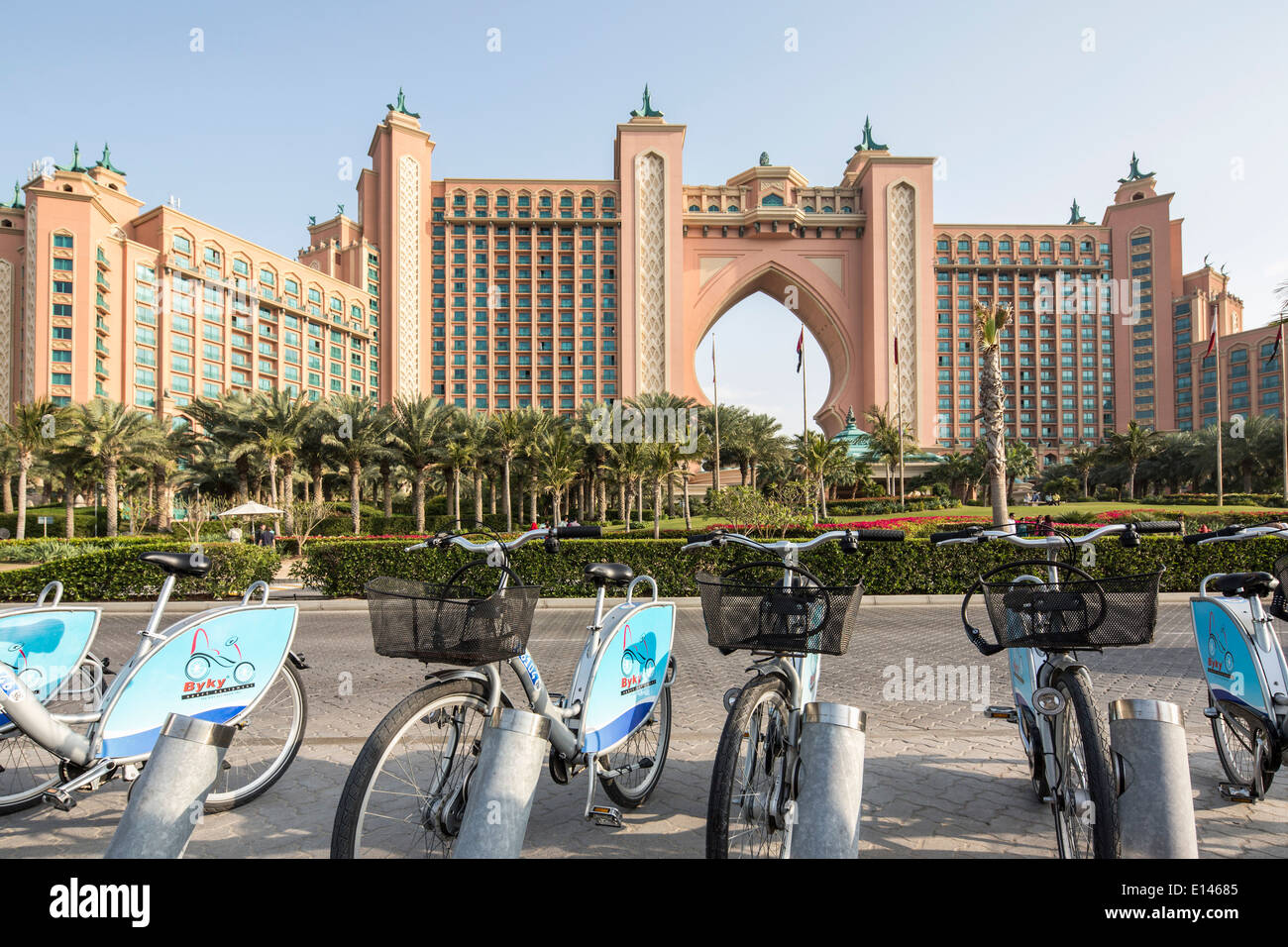 United Arab Emirates, Dubai, Bicycles inf front of Atlantis Hotel on Palm Jumeirah Stock Photo