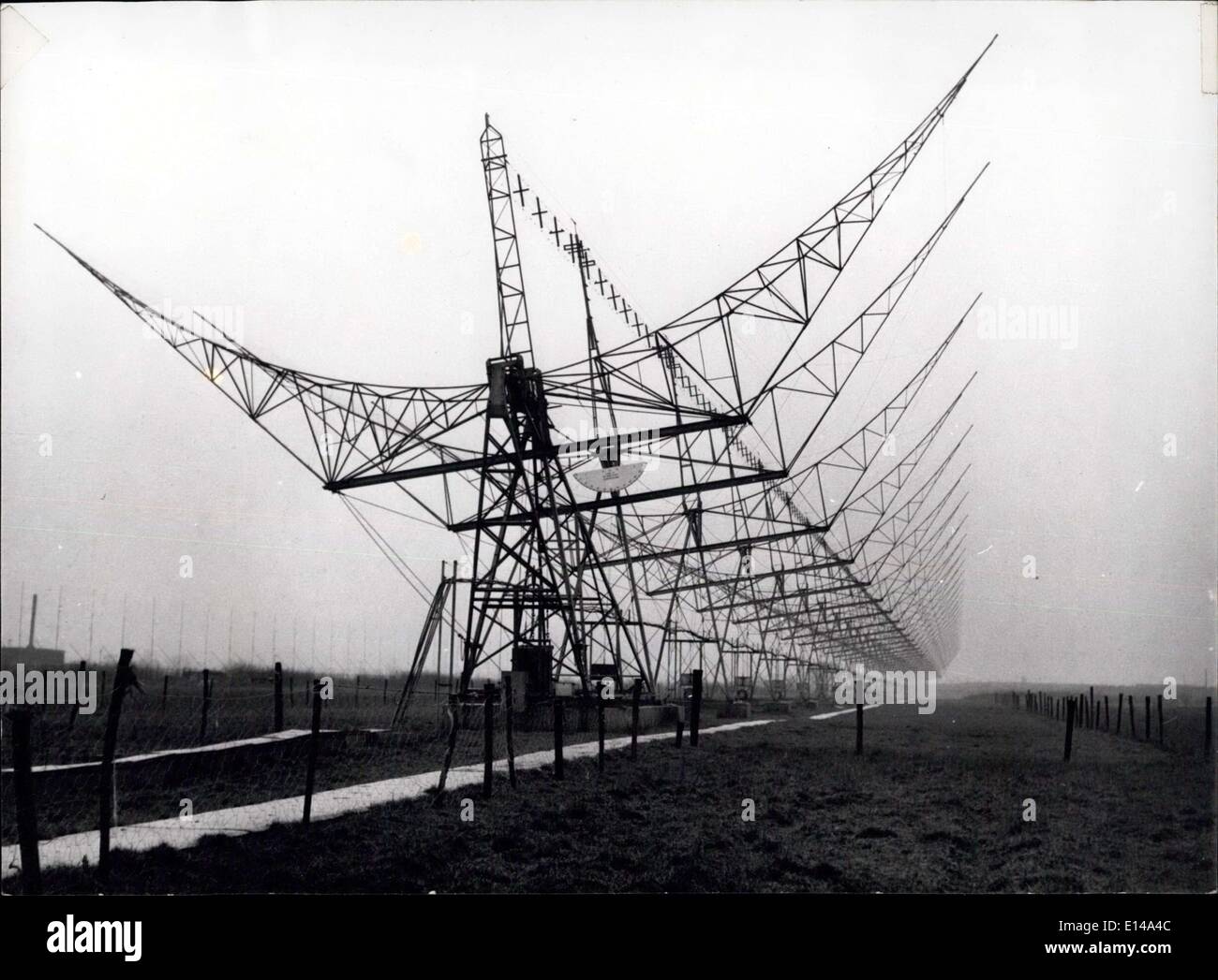 Radio instruments hi-res stock photography and images - Alamy