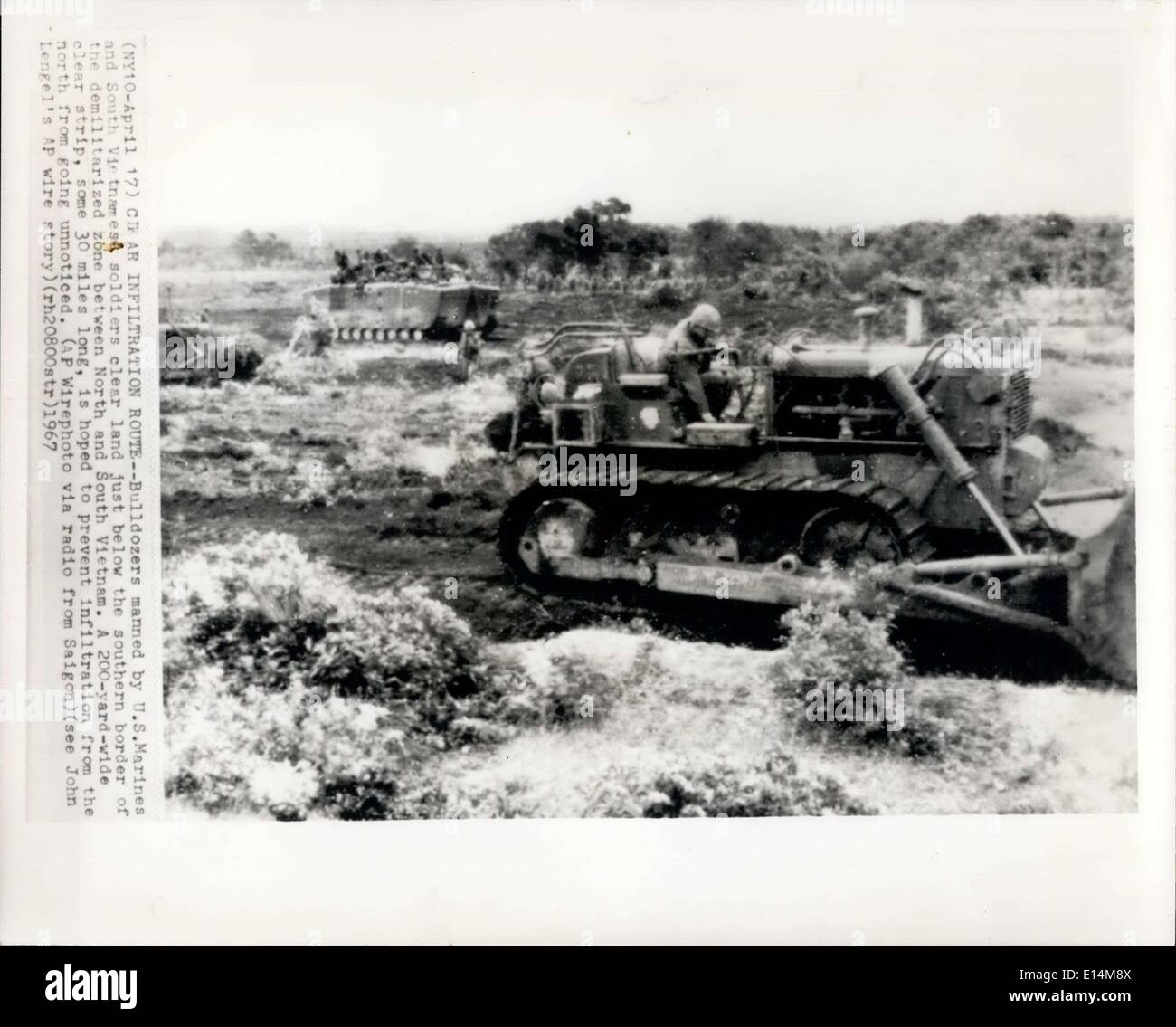 Apr. 05, 2012 - Vietnam War 1967 Demilitarized zone Stock Photo - Alamy