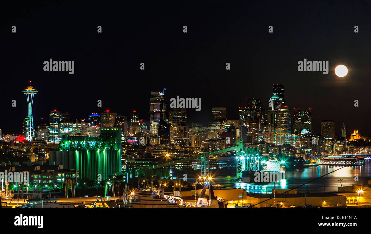 Seattle skyline lit up at night, Washington, USA Stock Photo