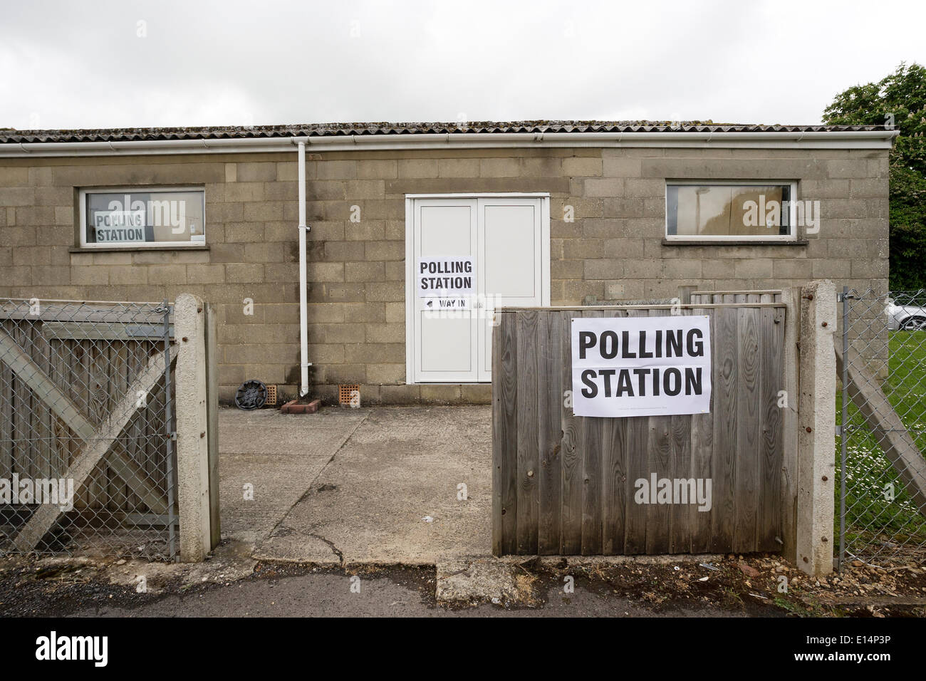 CHIPPENHAM, UK, 22nd May, 2014. A scout hut is converted into a polling station for the 2014 European Parliament elections. Credit:  lynchpics/Alamy Live News Stock Photo