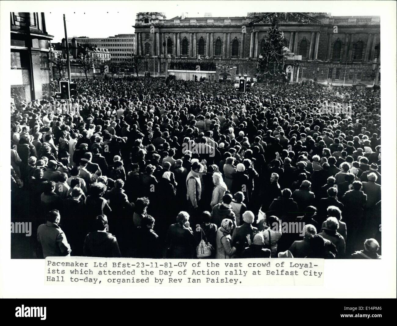 Apr. 18, 2012 - Pacemaker Ltd Bfst-23-11-81-GV of the vast crowd of Loyalists which attended the Day of Action rally at Belfast Stock Photo