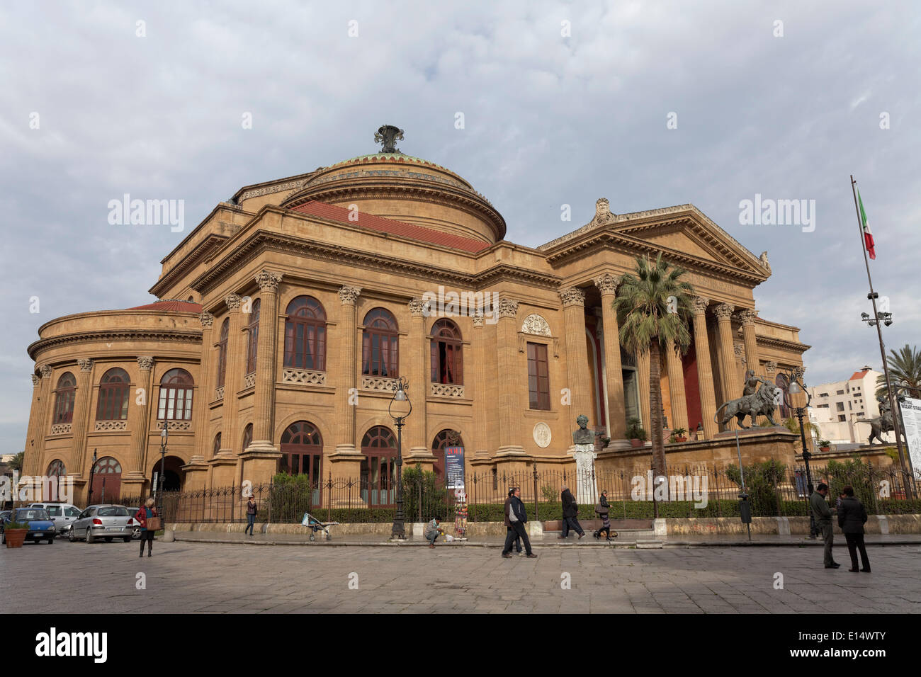 Massimo High Resolution Stock Photography and Images - Alamy