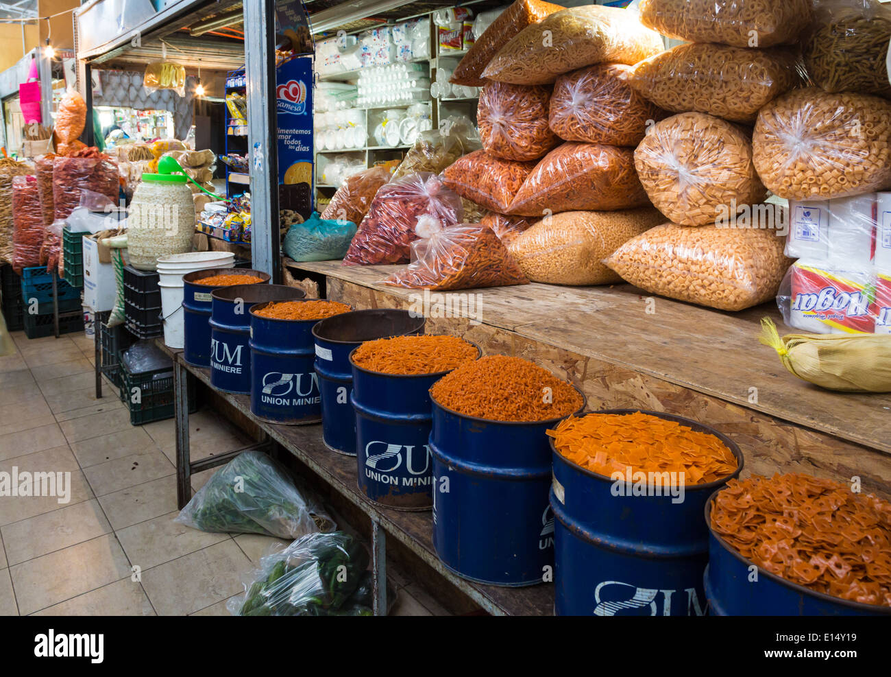 Fruit shop mexico hi-res stock photography and images - Alamy