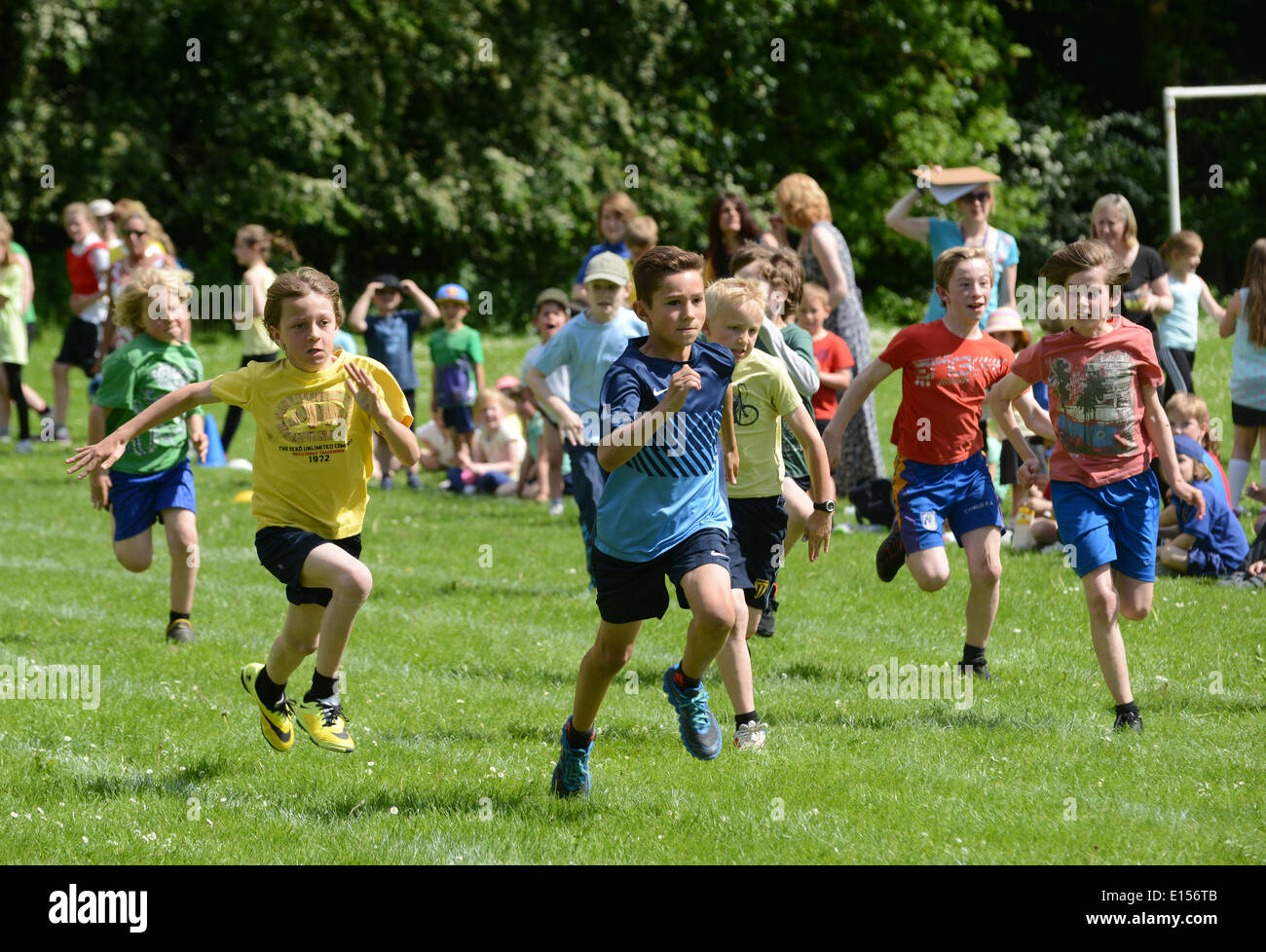 Primary School sports day boys running race junior Uk Stock Photo