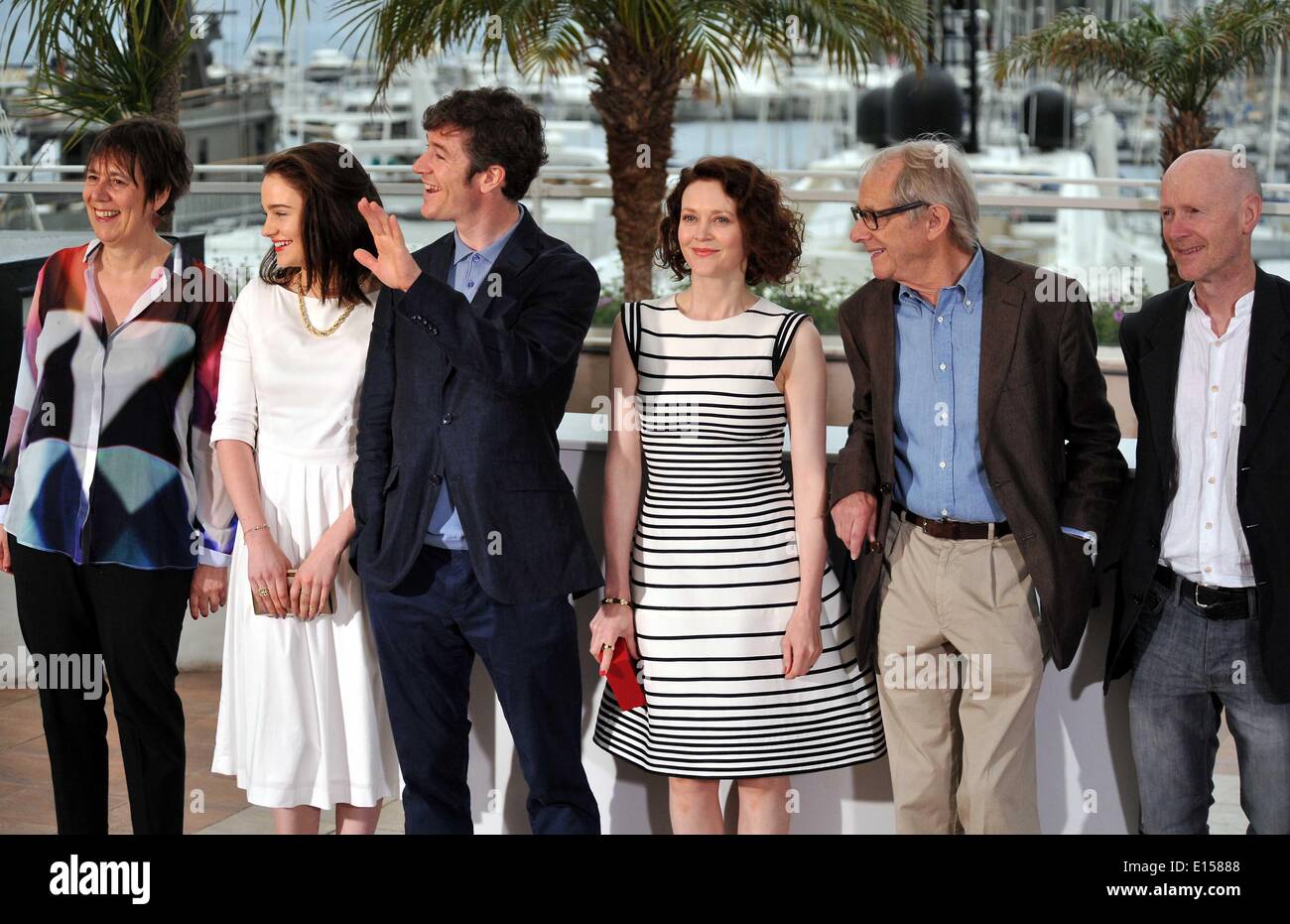 Cannes, Cannes of France. 22nd May, 2014. (From L to R) Producer Rebecca O'Brien, actress Aisling Francios, actor Barry Ward, actress Simone Kirby, director Ken Loach and writer Paul Laverty pose for photos for the screening of 'Jimmy's Hall' during the 67th Cannes Film Festival, in Cannes of France, May 22, 2014. The movie is presented in the Official Competition of the festival which runs from 14 to 25 May. Credit:  Chen Xiaowei/Xinhua/Alamy Live News Stock Photo
