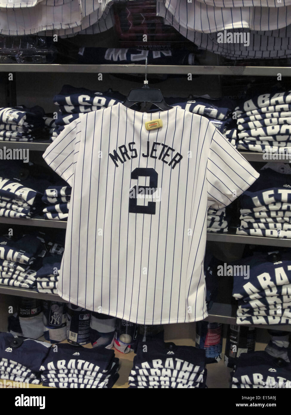 Yankee team store hi-res stock photography and images - Alamy