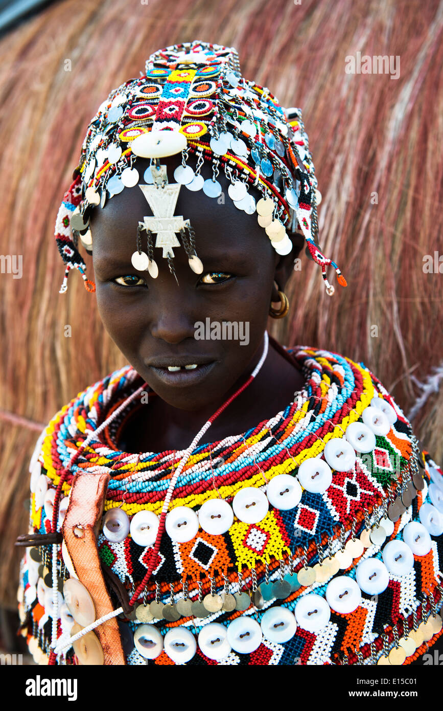 African woman head dress hi-res stock photography and images - Alamy