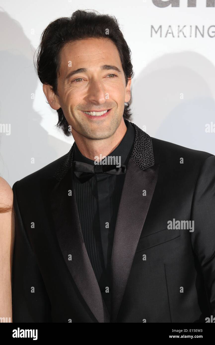 Cannes, France. 22nd May 2014. US actor Adrien Brody attends the Cinema Against AIDS amfAR gala 2014 held at the Hotel du Cap, Eden Roc in Cap d'Antibes, France, 22 May 2014, during the 67th annual Cannes Film Festival. Photo: Hubert Boesl/dpa NO WIRE SERVICE/Alamy Live News Stock Photo
