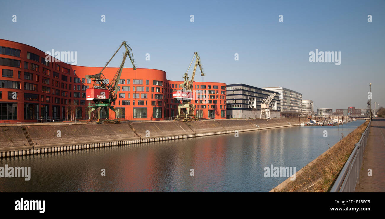 Germany, North Rhine-Westphalia, Duisburg, inner harbour, view to Landesarchiv, office buildings and marina Stock Photo