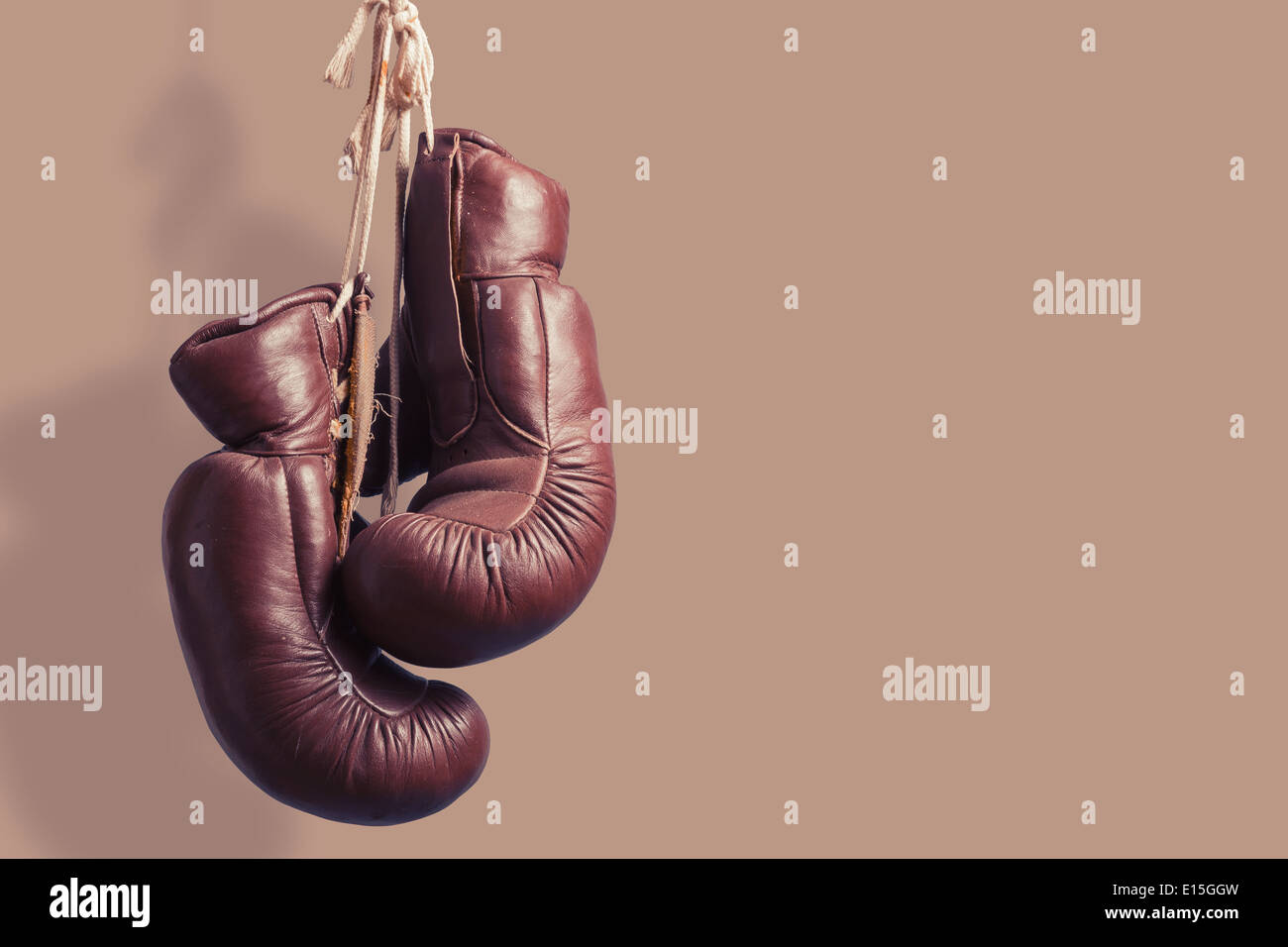 vintage boxing Gloves, hanging Stock Photo Alamy