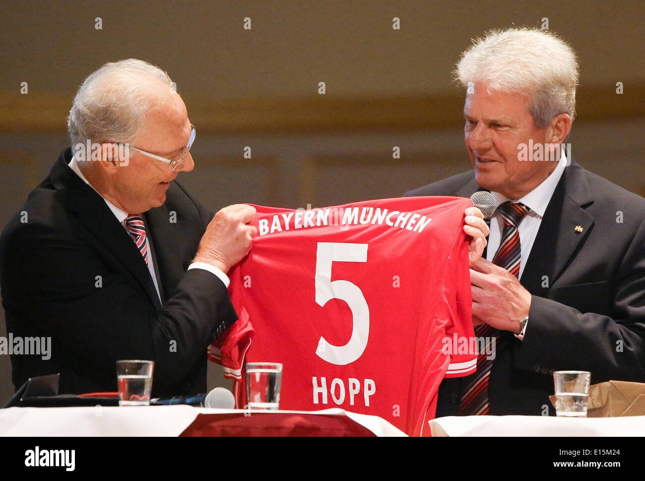 Franz beckenbauer l hi-res stock photography and images - Alamy