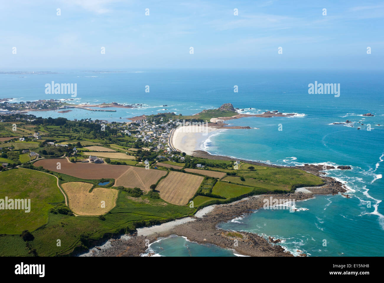 Primel, Plougasnou (Finistère department) : aerial view Stock Photo