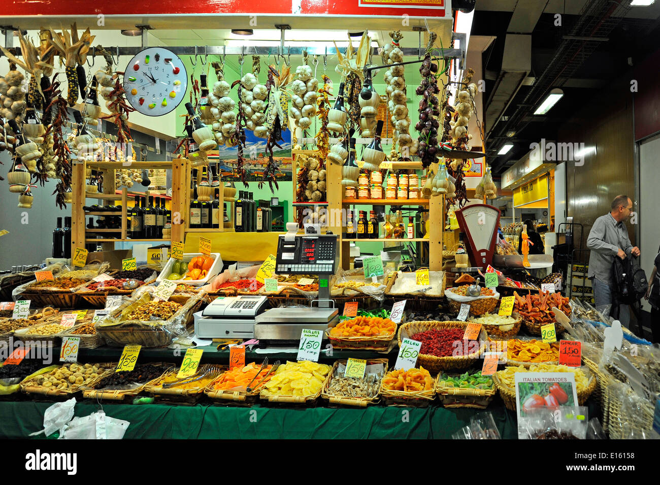 Interno Mercato Centrale di San Lorenzo, Florence, Tuscany, Italy, Europe Stock Photo