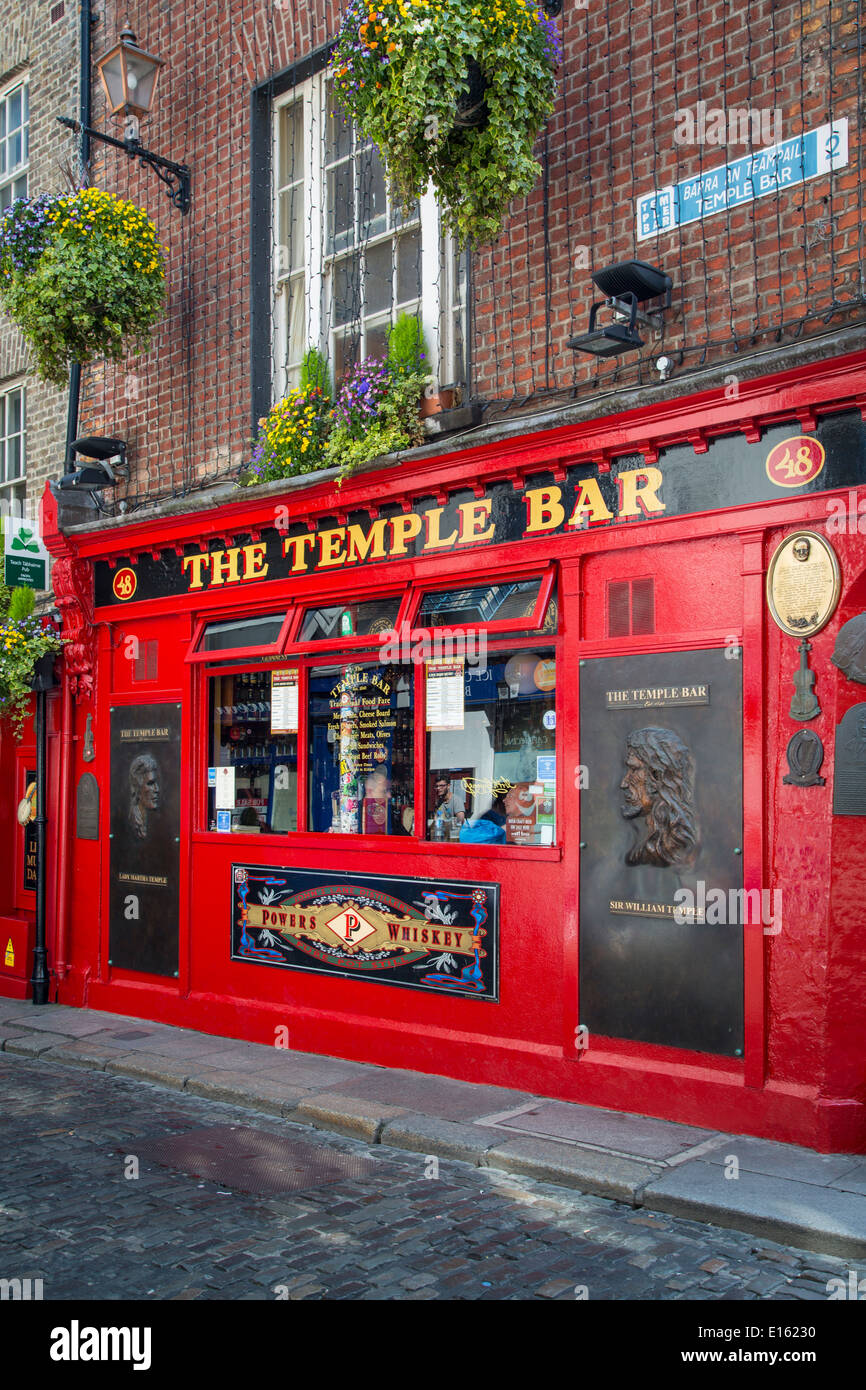 Evening at historic Temple Bar, Dublin, County Eire, Ireland Stock Photo