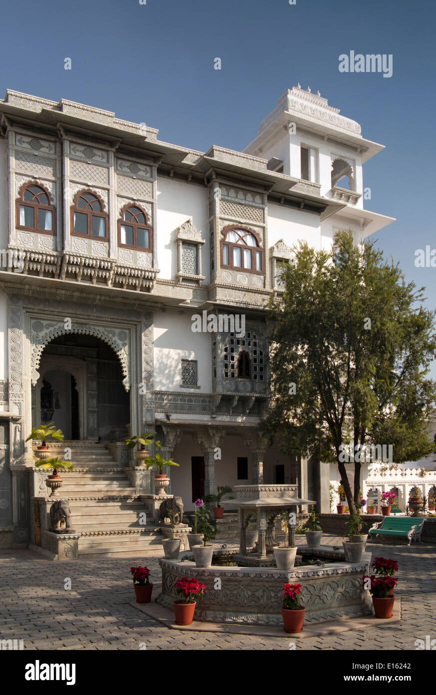 India, Rajasthan, Udaipur, Chandpole, Hotel Amet Haveli entrance, near Hanuman Mandir Stock Photo