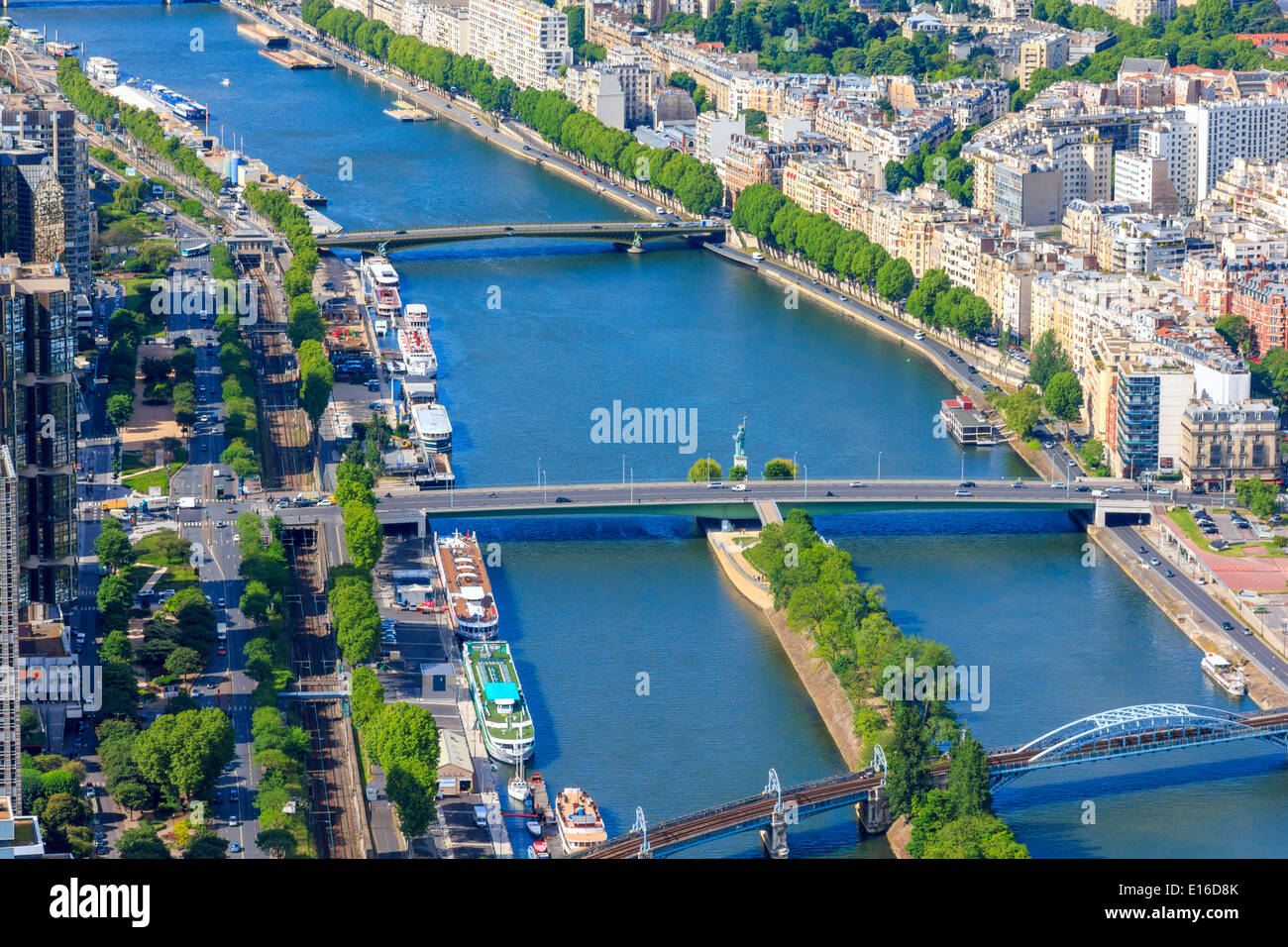 View of Paris, the Seine river, the Pont de Grenelle, the Pont Rouelle and the Pont de Bir-Hakeim and Isle of the Swans with the Stock Photo