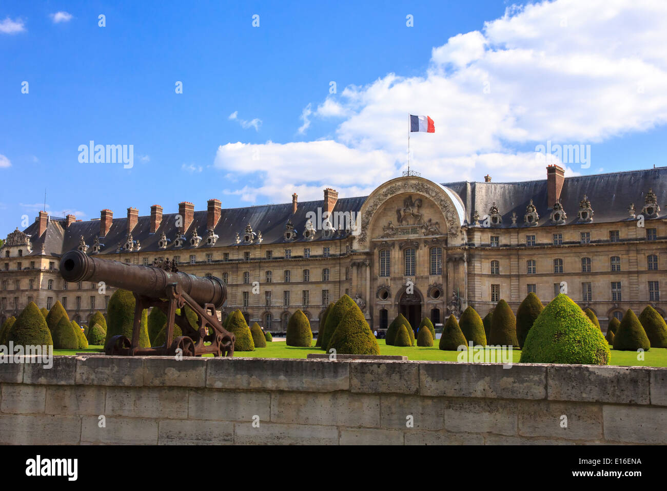 Les Invalides (The National Residence of the Invalids and Army Museum) in Paris, France Stock Photo
