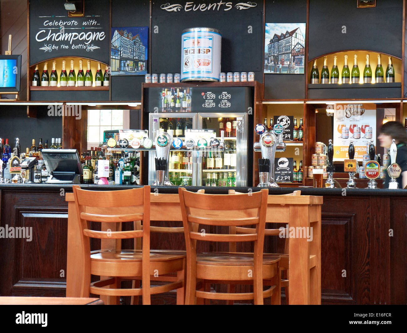 Wetherspoons interior hi-res stock photography and images - Alamy