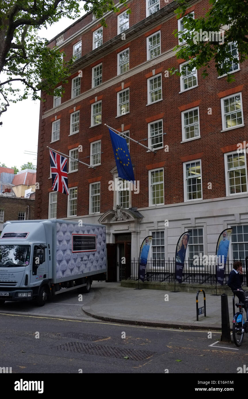 A removal van at the European Commission HQ, Smith Square London, UK prior the the results of the EU elections on Sunday night. Stock Photo