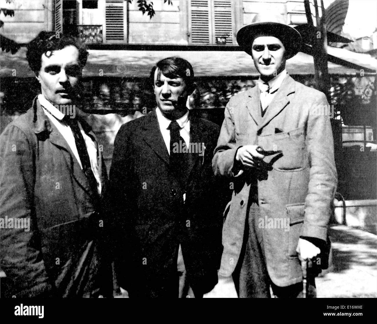 Modigliani, Picasso and André Salmon, 1916 Stock Photo