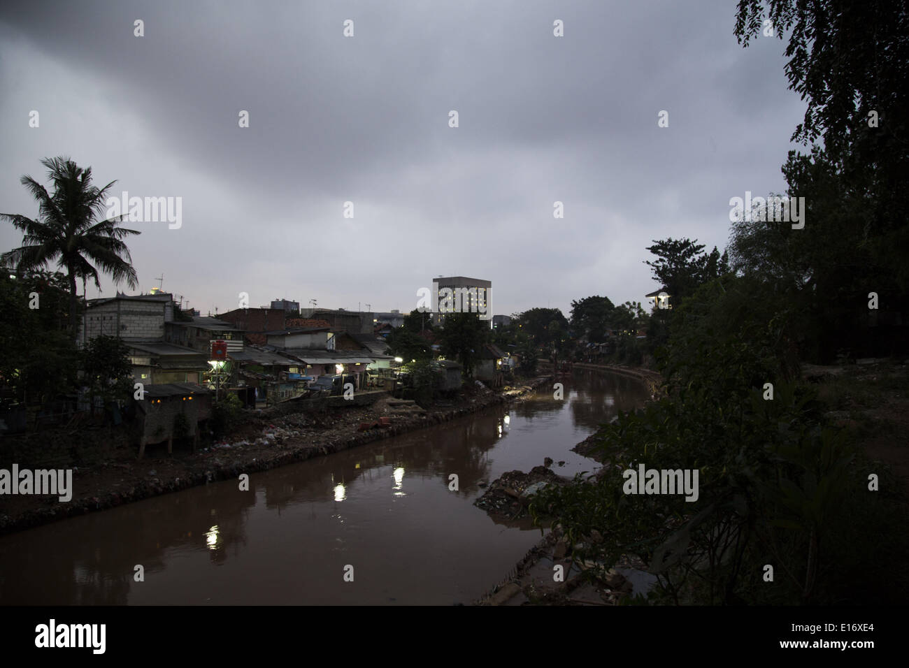 Flood ciliwung river hi-res stock photography and images - Alamy