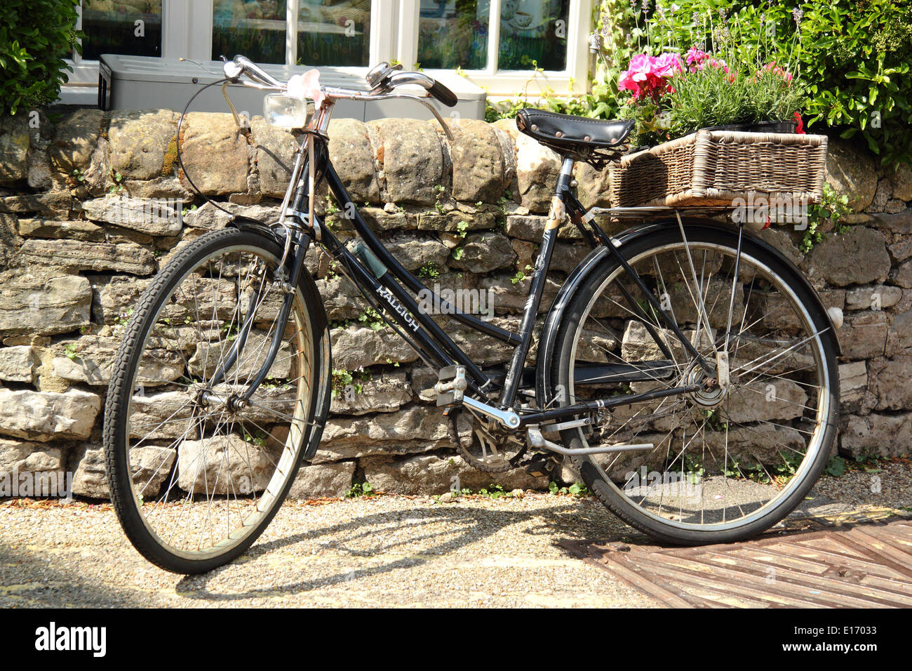 Raleigh bike vintage hi-res stock photography and images - Alamy