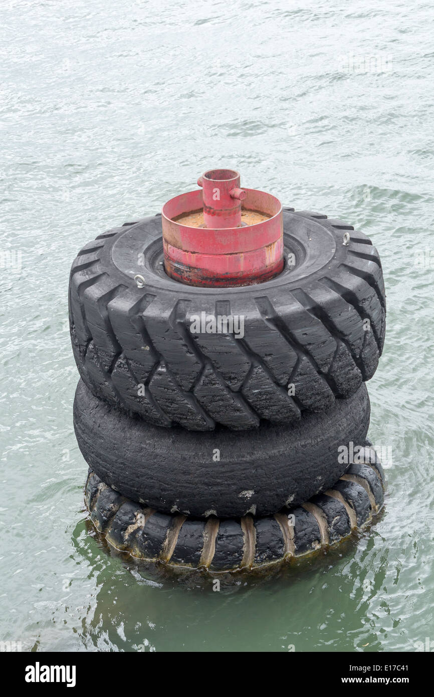 Tire bumpers for ferries at the Toronto Ferry docks Stock Photo Alamy