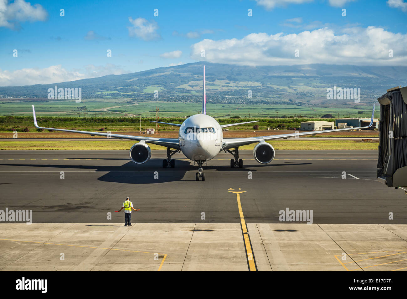 Hawaiian Airlines Boeing Plane at the Kahului Airport in Maui Stock ...