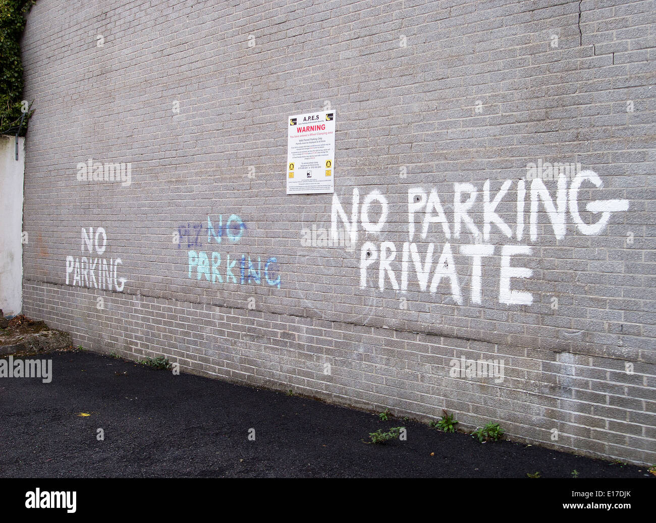 No parking sign painted on the wall of a private house Stock Photo
