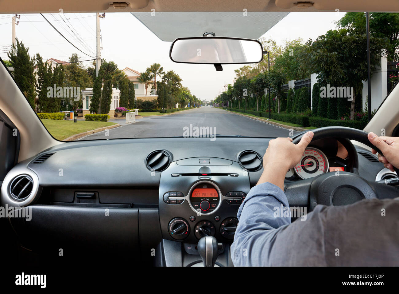 Female hands on steering wheel hi-res stock photography and images - Alamy