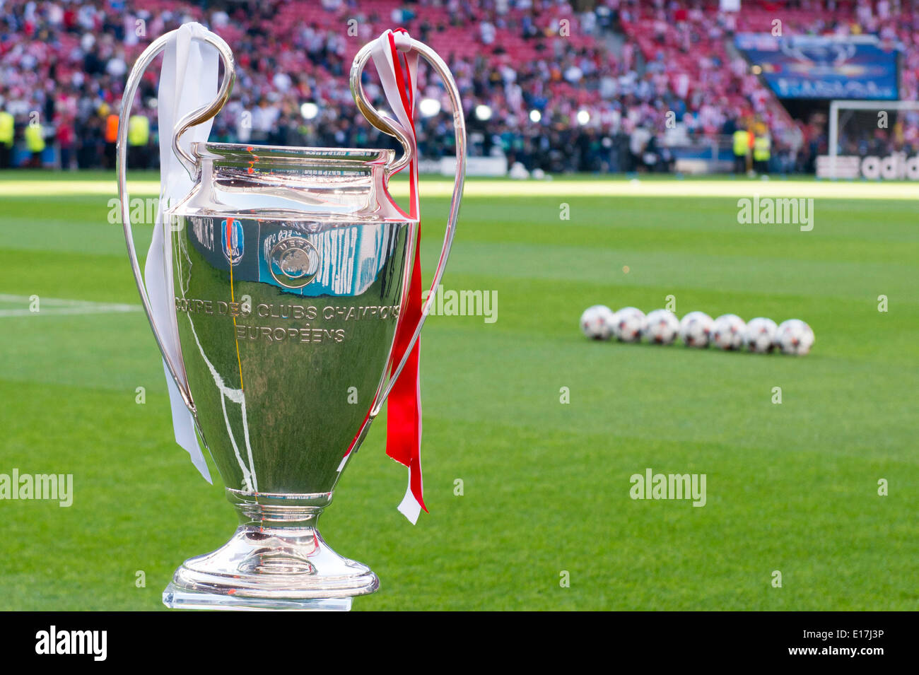 Lisbon, Portugal. 24th May, 2014. The Champions League Trophy  Football/Soccer : UEFA Champions League final match between Real Madrid 4-1  Atletico de Madrid at Luz stadium in Lisbon, Portugal . © Maurizio