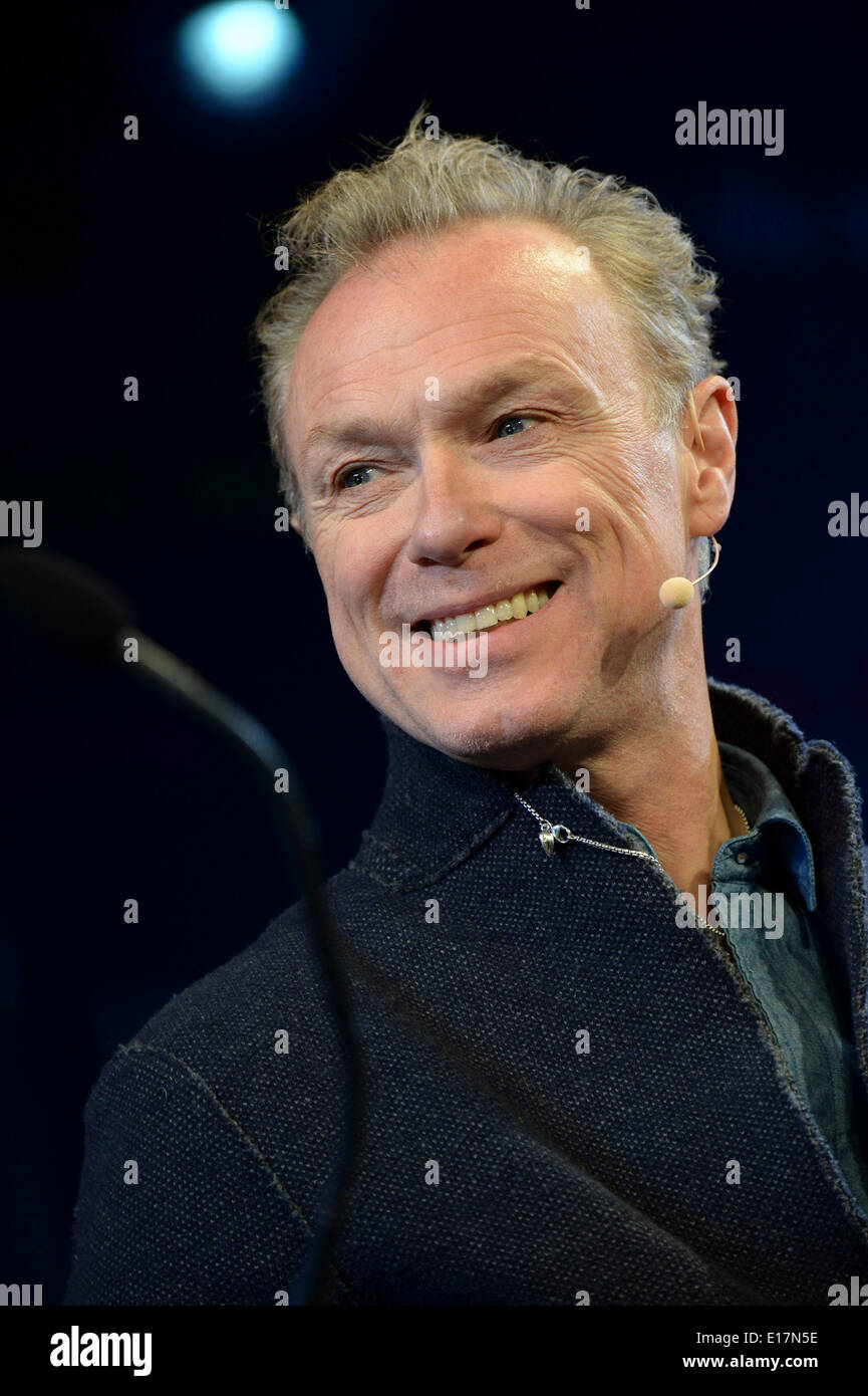 Hay on Wye, Wales UK, Monday May 26 2014 Former Spandau Ballet member and actor GARY KEMP speaking on the fifth day of the 2014 Daily Telegraph Hay Literature Festival, Wales UK Credit:  keith morris/Alamy Live News Stock Photo