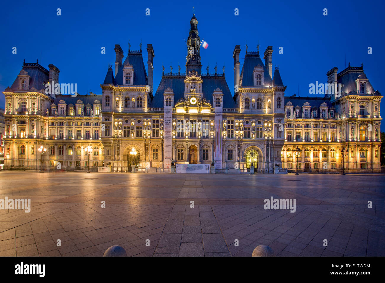 Twilight at Hotel de Ville, Paris France Stock Photo