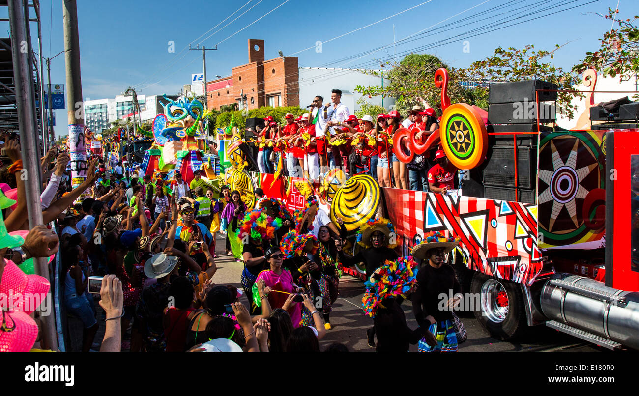 Performers in the Carnival de Barranquilla Stock Photo - Alamy